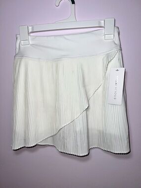 Yogalicious White Pleated Asymmetrical Skirt